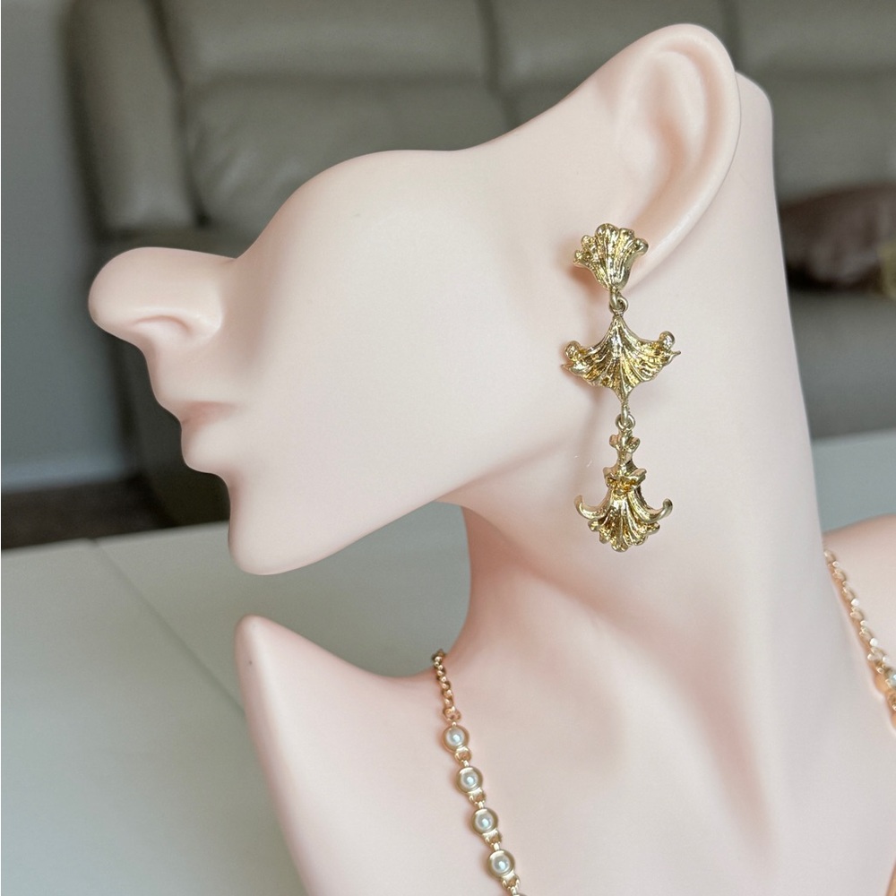 Gold Ginkgo Drop Earrings - Elegant Women Jewelry